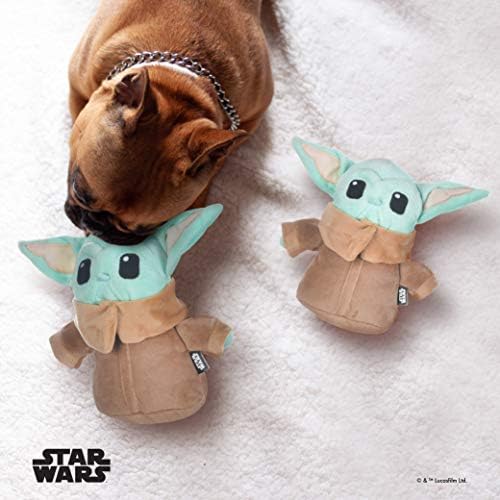 מנדלוריאן מלחמת הכוכבים הילד קטיף דמות צעצוע כלב | צעצוע כלב בינוני בגודל 9 אינץ 'מהמנדלוריאני - צעצועים כלבים רכים וקטיפים, צעצוע כלבים חריקת בד בטוח לכל הכלבים